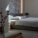 High Ceiling Loft With Its Own Backyard And A Terrace Apartamento Talin