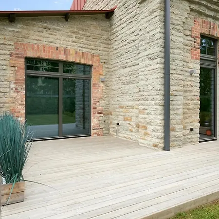 Apartament High Ceiling Loft With Its Own Backyard And A Terrace *