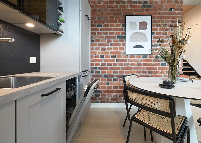 Apartament High Ceiling Loft With Its Own Backyard And A Terrace *