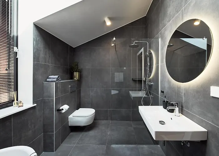 High Ceiling Loft With Its Own Backyard And A Terrace Apartament Tallin