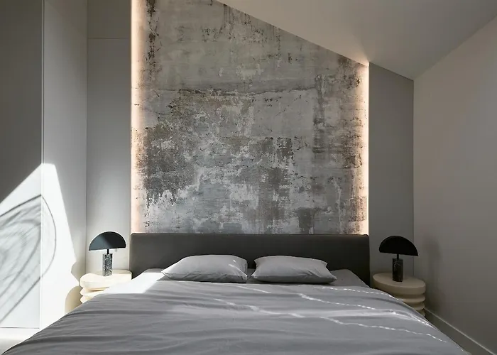 High Ceiling Loft With Its Own Backyard And A Terrace Tallinn